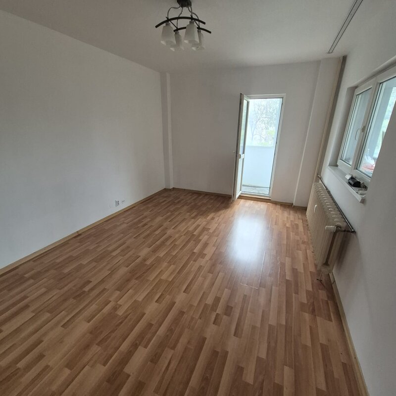 Drumul Taberei, Ghencea garsoniera 39 mp, bloc mixt finalizat 1982